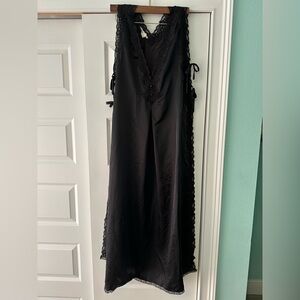 Vintage Christian Dior Night Gown Lace Trimmed Tie Bow Sides Size Medium Black